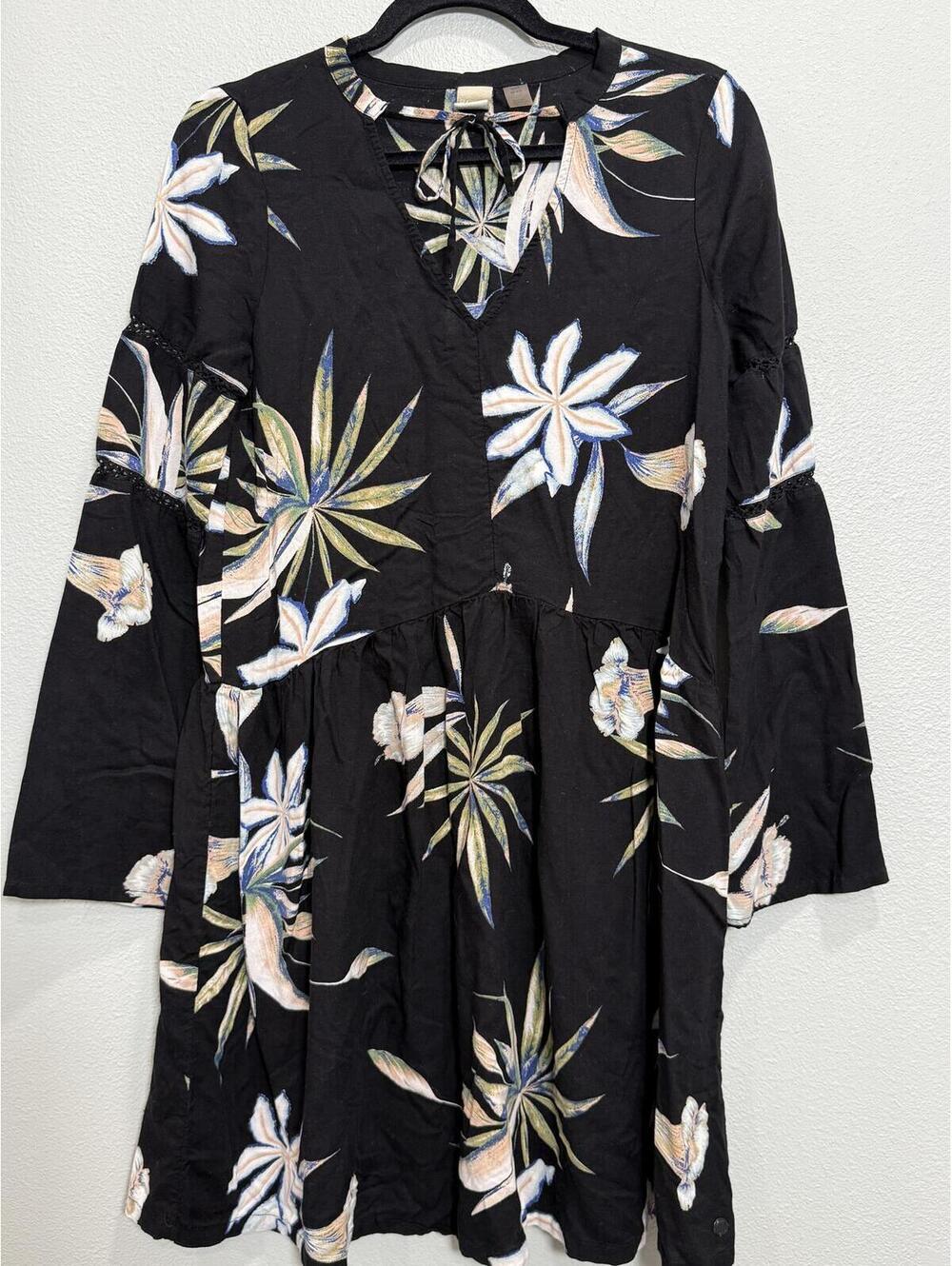 Roxy Lombok Waterfall V-neck Mini Dress - Women's Medium - Picture 2 of 8